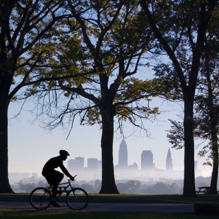 Cyclist Edgewater Cleveland OH Image By Destination Cleveland e1742361342792