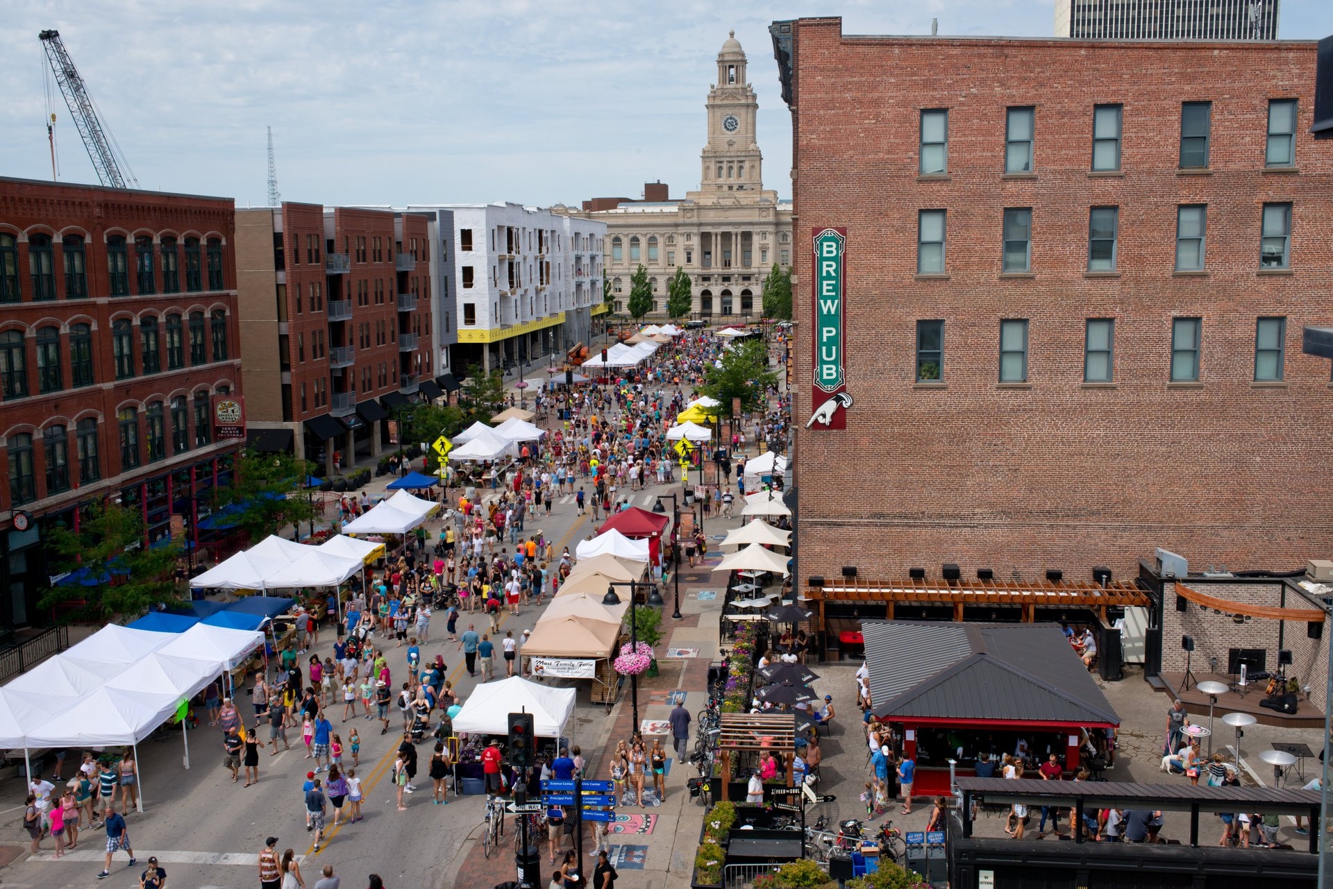 Farmers Market Des Moine Nellans Image By Travel Iowa