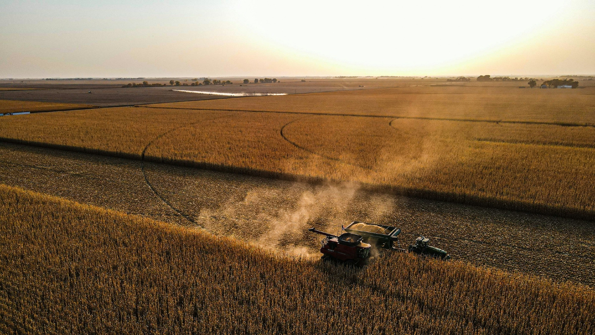 Nebraska countryside Image By taylor siebert unsplash