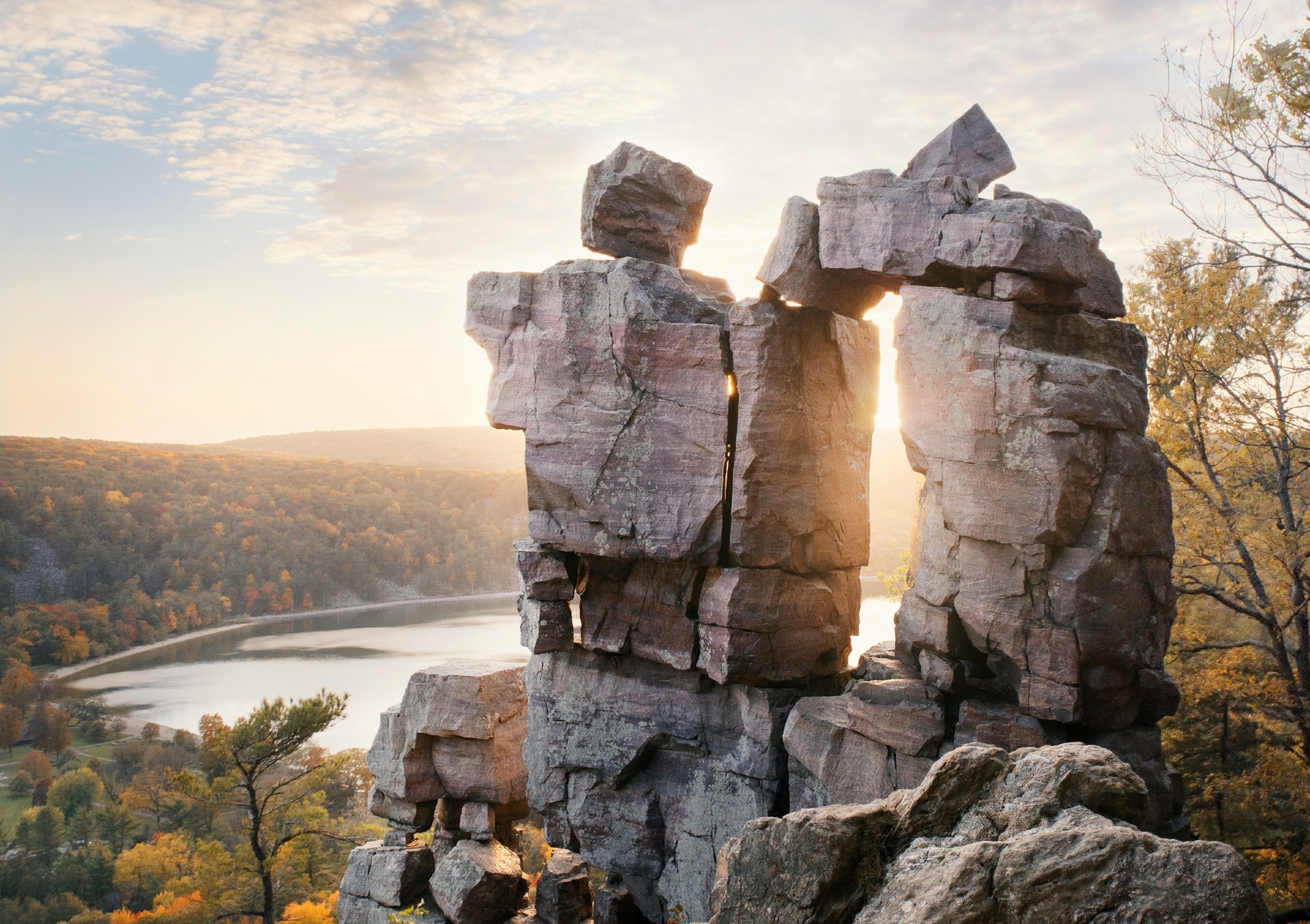 Devils Lake State Park Baraboo Wisconsin Image by spencer fitzgerald unsplash