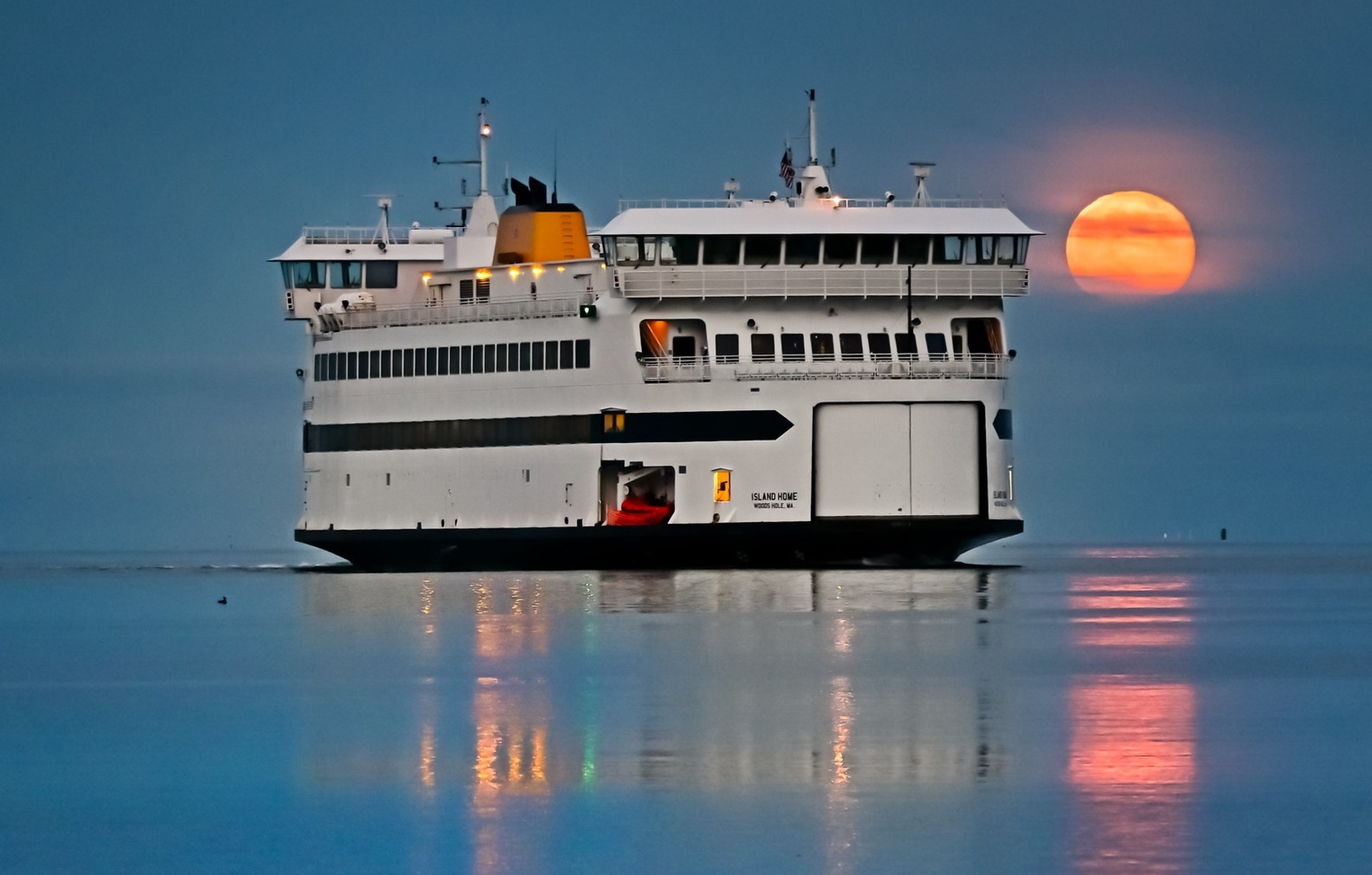 Ferry from Marthas Vineyard to Woods Hole Photo Credit Michael Blanchard Photography Massachusetts Office of Travel Tourism