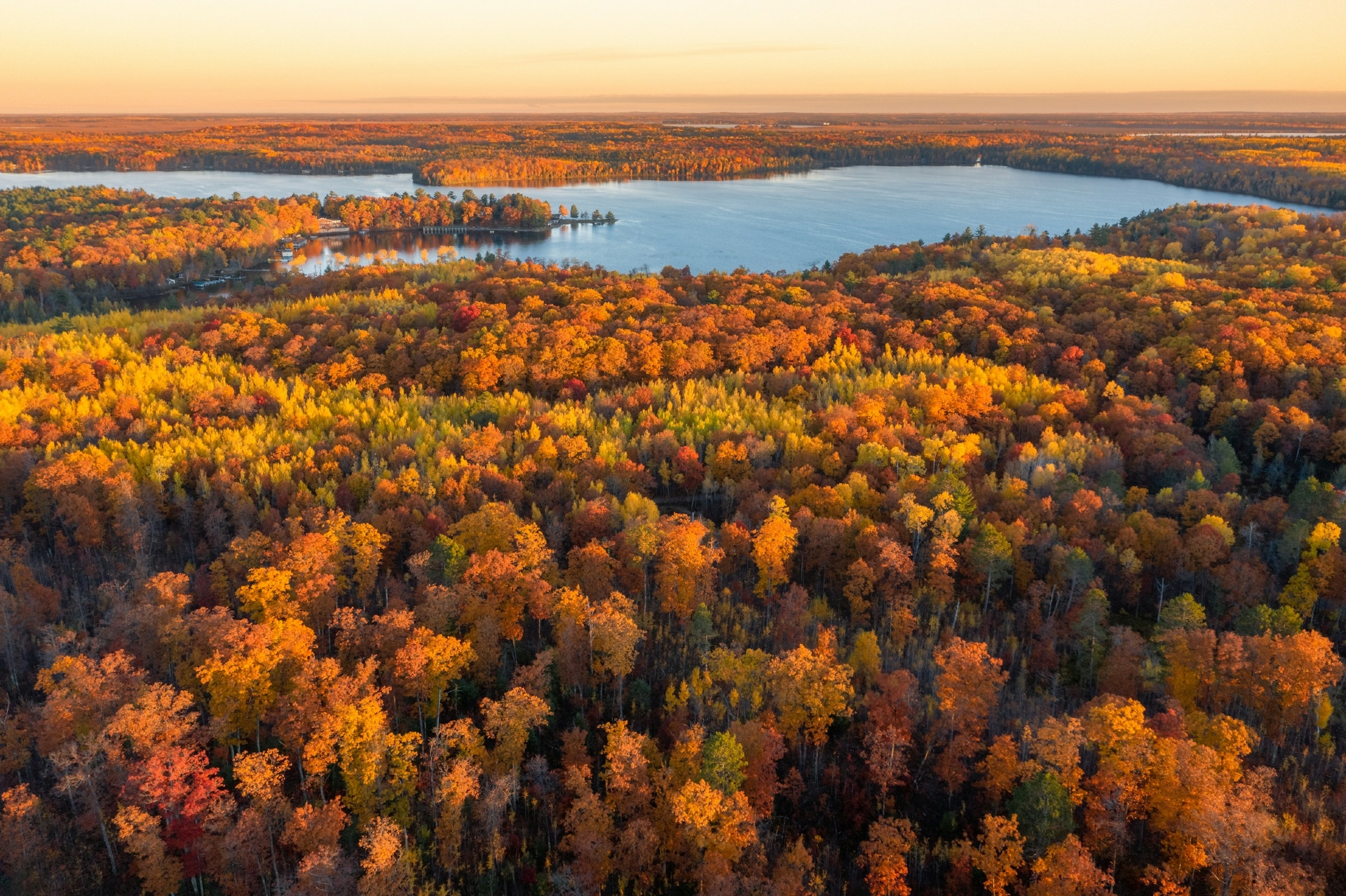 Lac Du Flambeau Wisconsin Image By dave hoefler unsplash