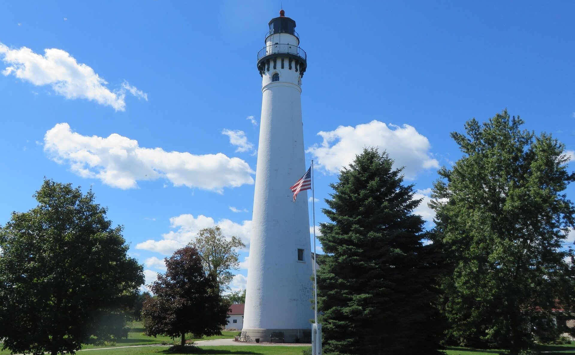 Lighthouse Lakes Wisconsin Image by buckeyemark from Pixabay e1743466054641