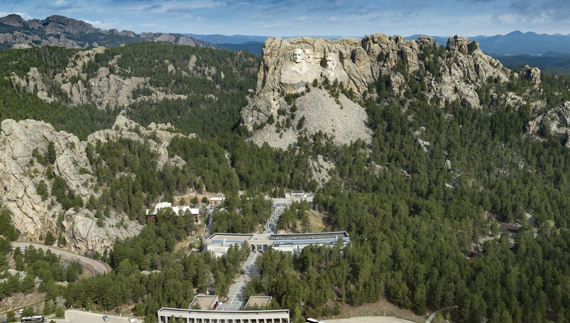 Mt Rushmore Image by Travel South Dakota e1763166204511