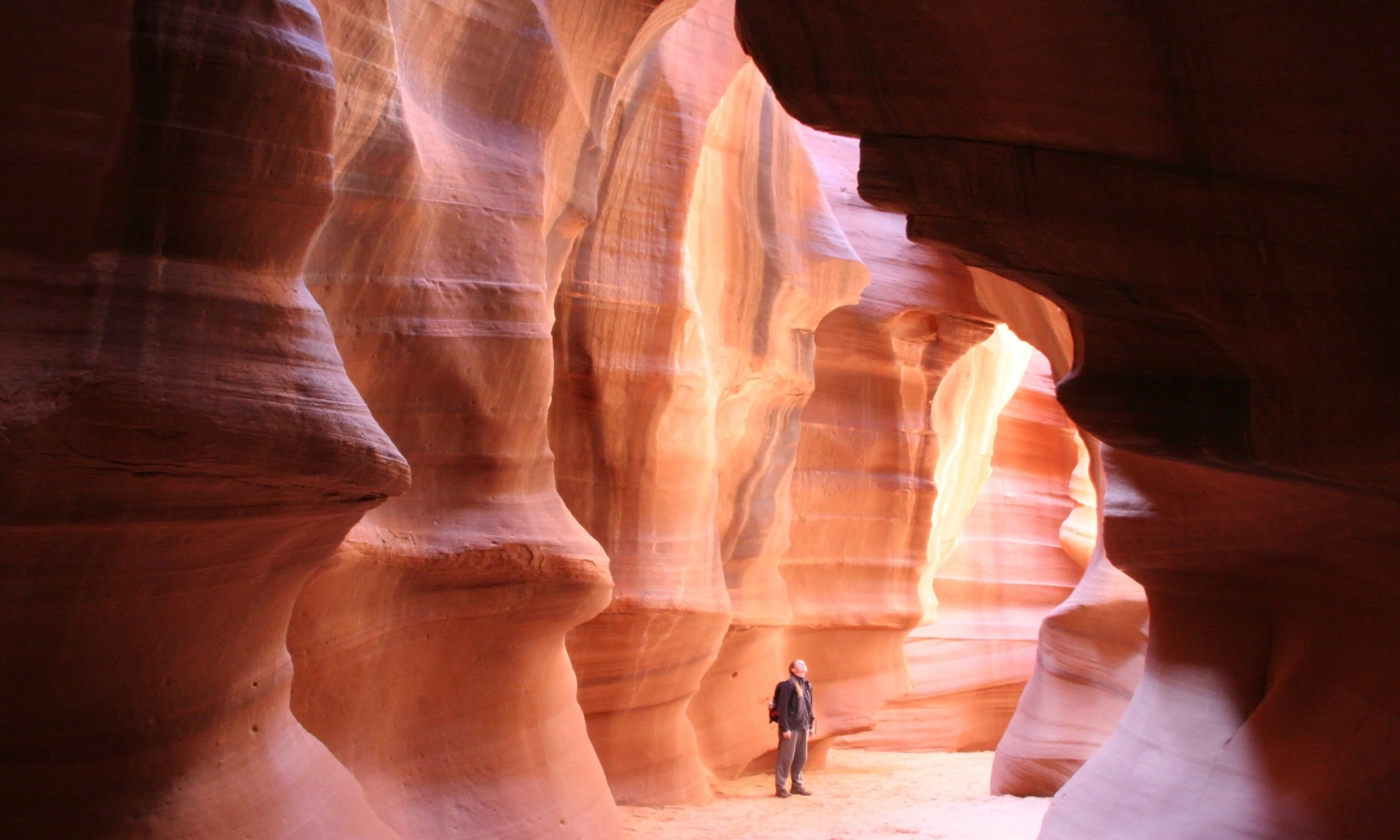 AntelopeCanyon Image by Bindlestiff