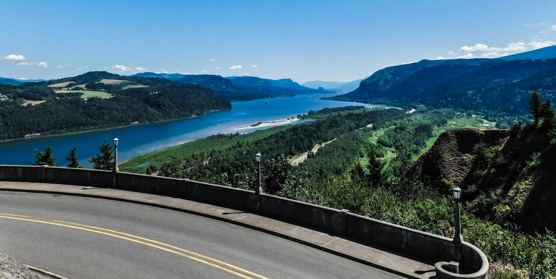 Columbia River Gorge National Scenic Area Oregon Peter robbins unsplash e1784262070274