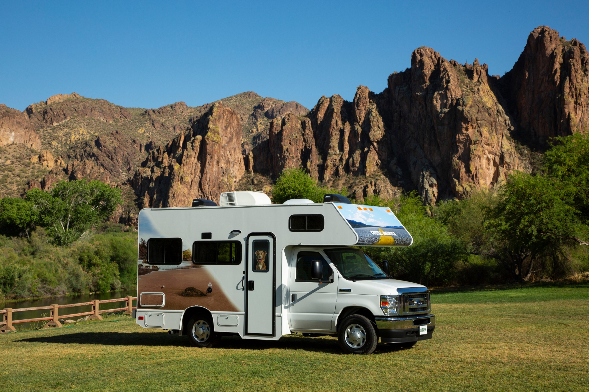 Compact Plus vehicle Image By Cruise America JT 8205