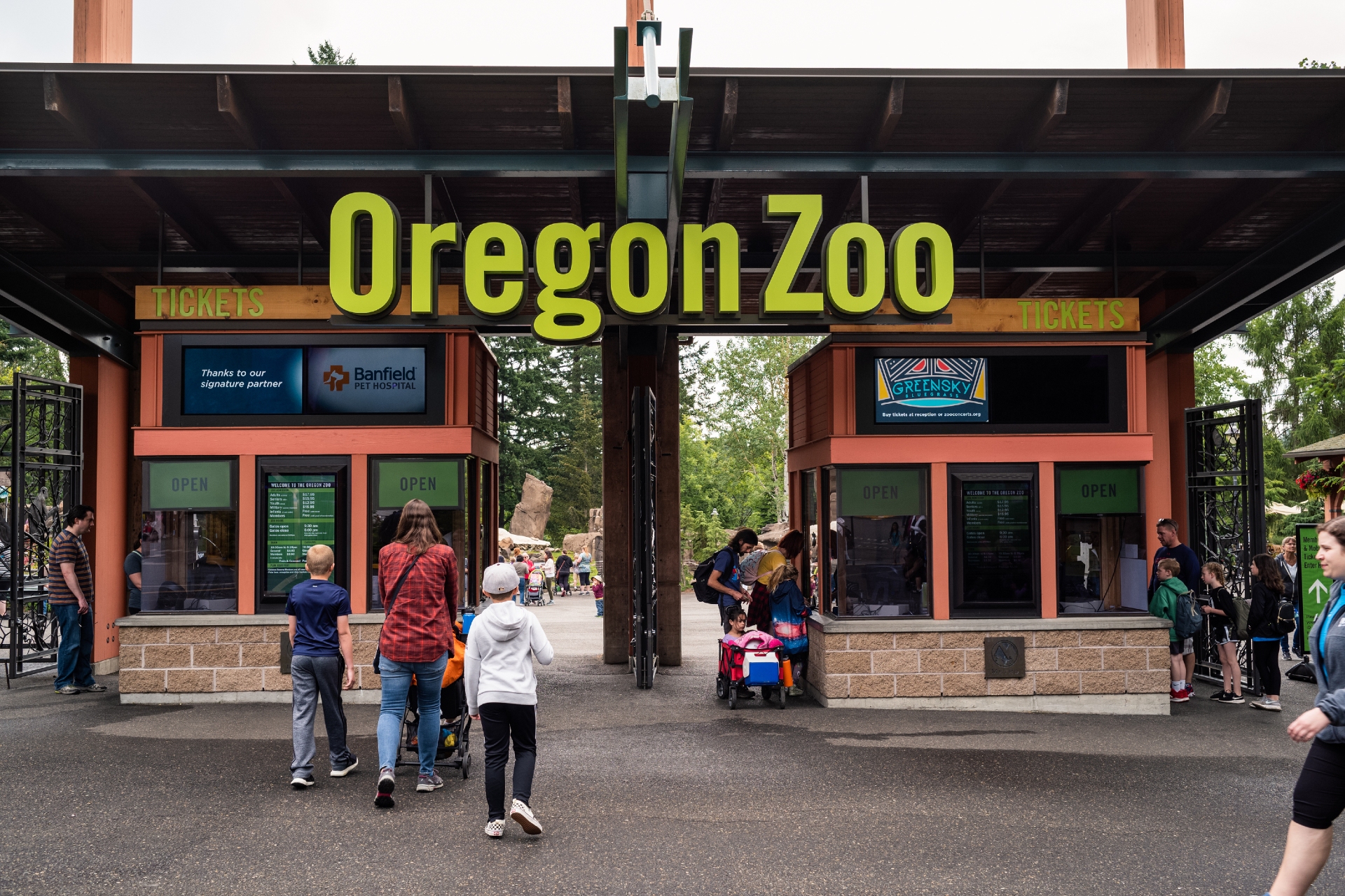 Oregon Zoo in Portland OR Image By Travel Portland Credit Justin Katigbak