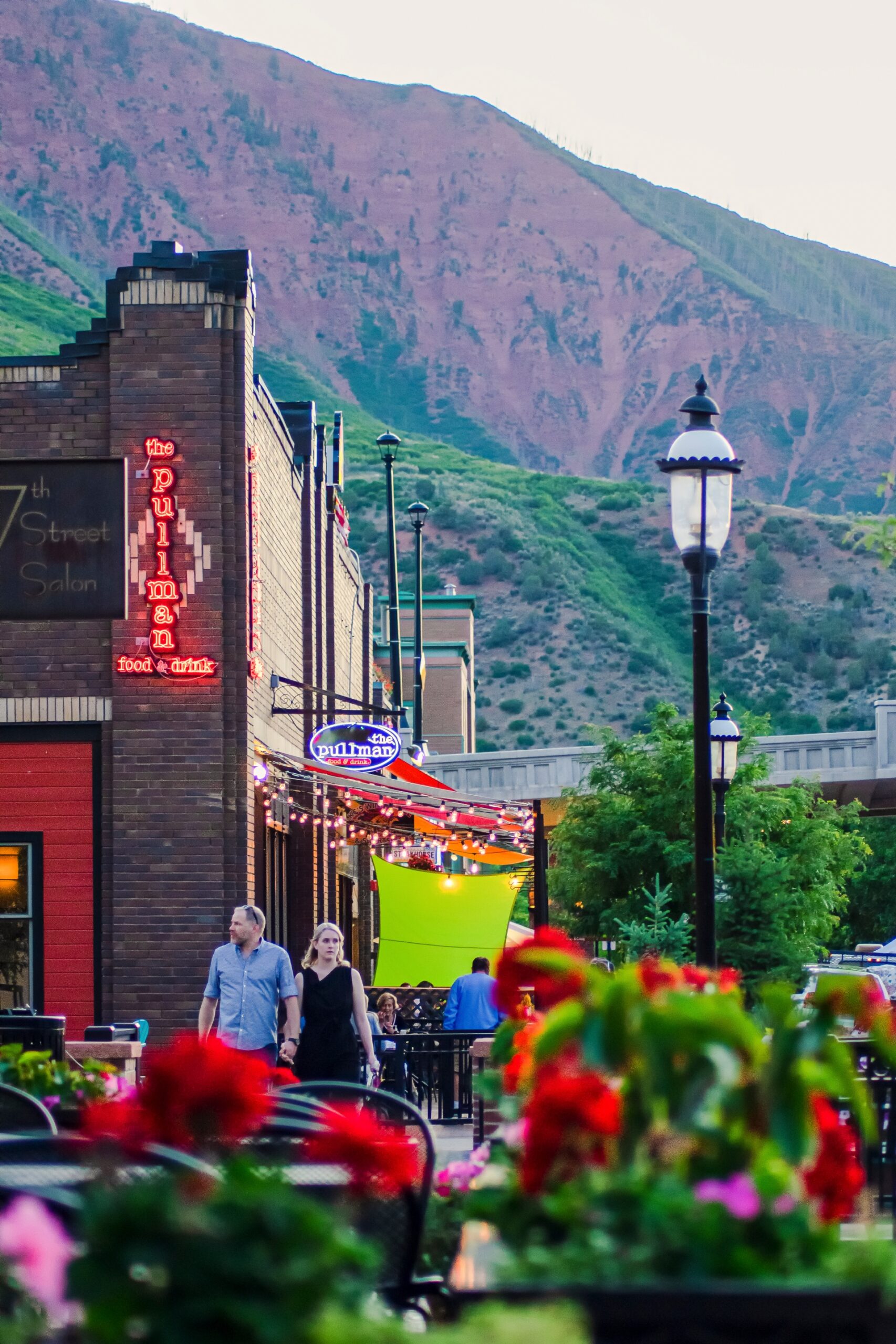 Downtown Glenwood Springs 2 CO Image By Visit Glenwood Springs scaled