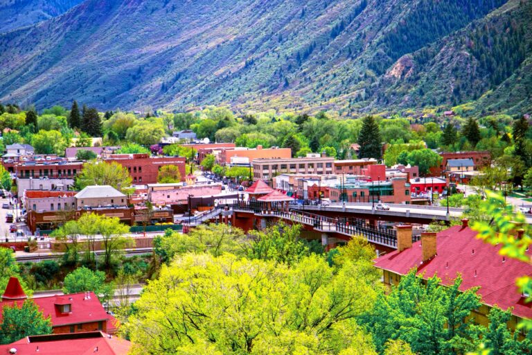 Glenwood Springs Summer CO Image by Visit Glenwood