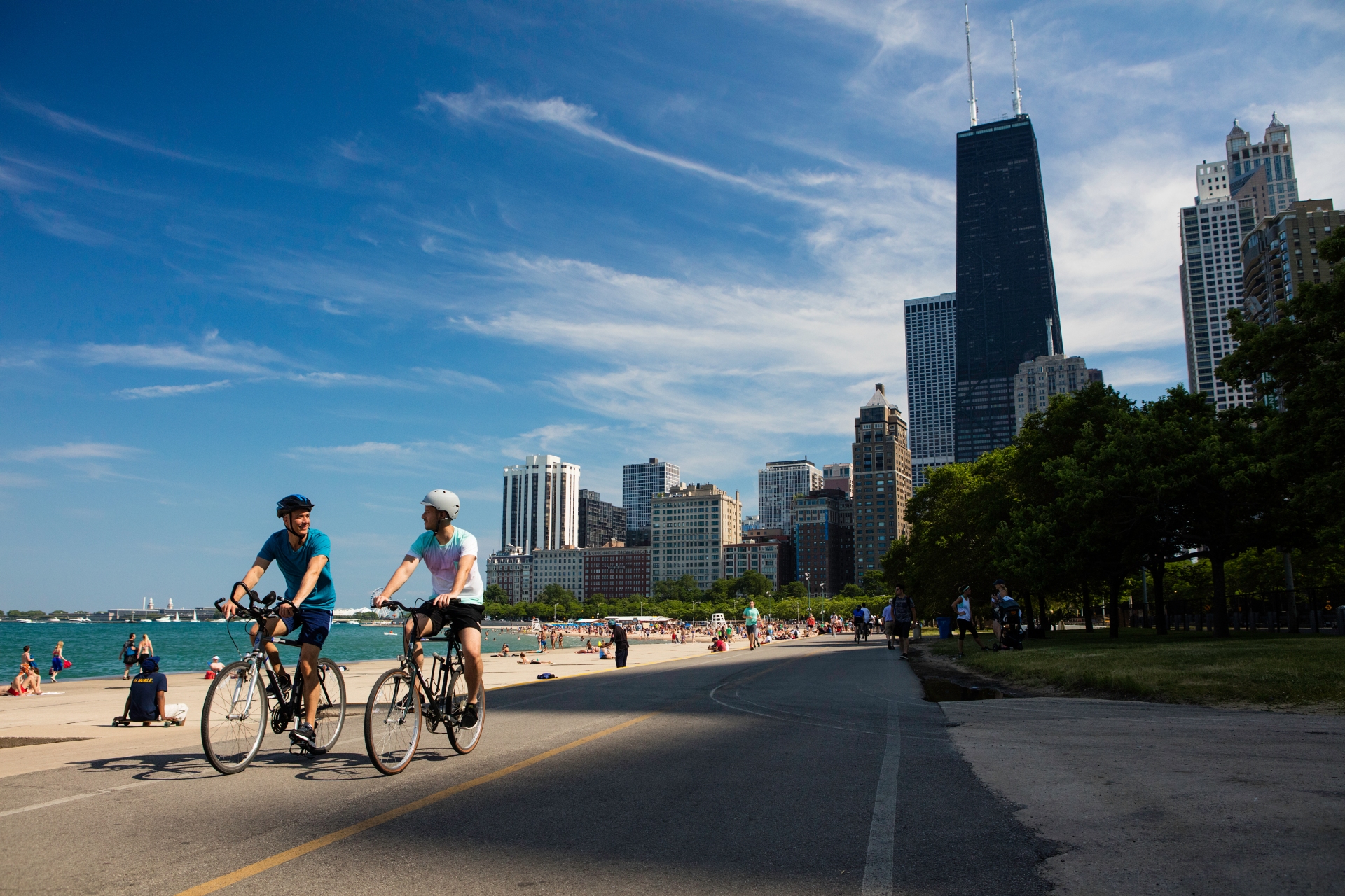 Biking in Chicago Image By Ilinois Office of Tourism