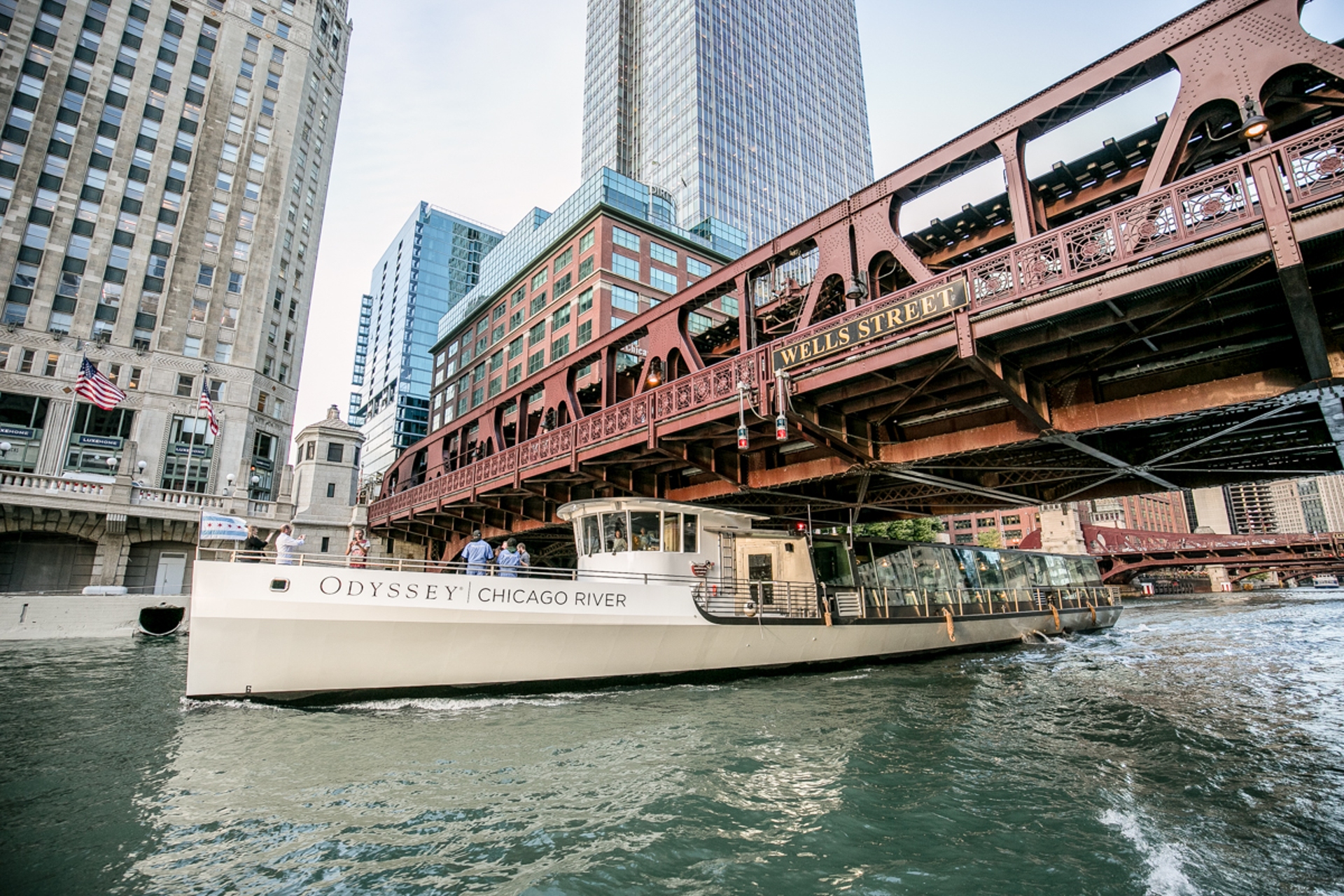 Odyssey Chicago River Dinner Cruise Image By Ilinois Office of Tourism