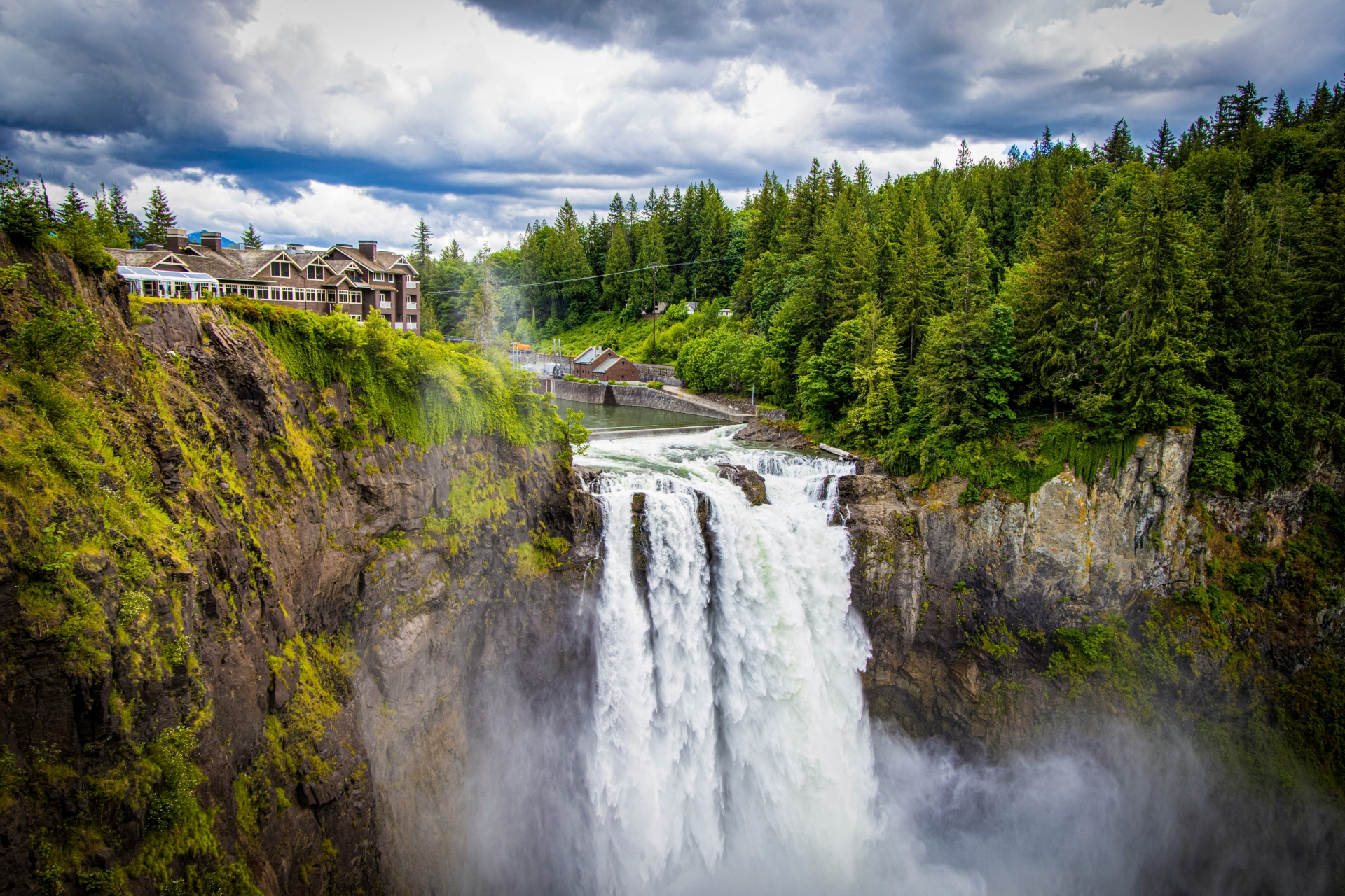 Snowqualmie Falls