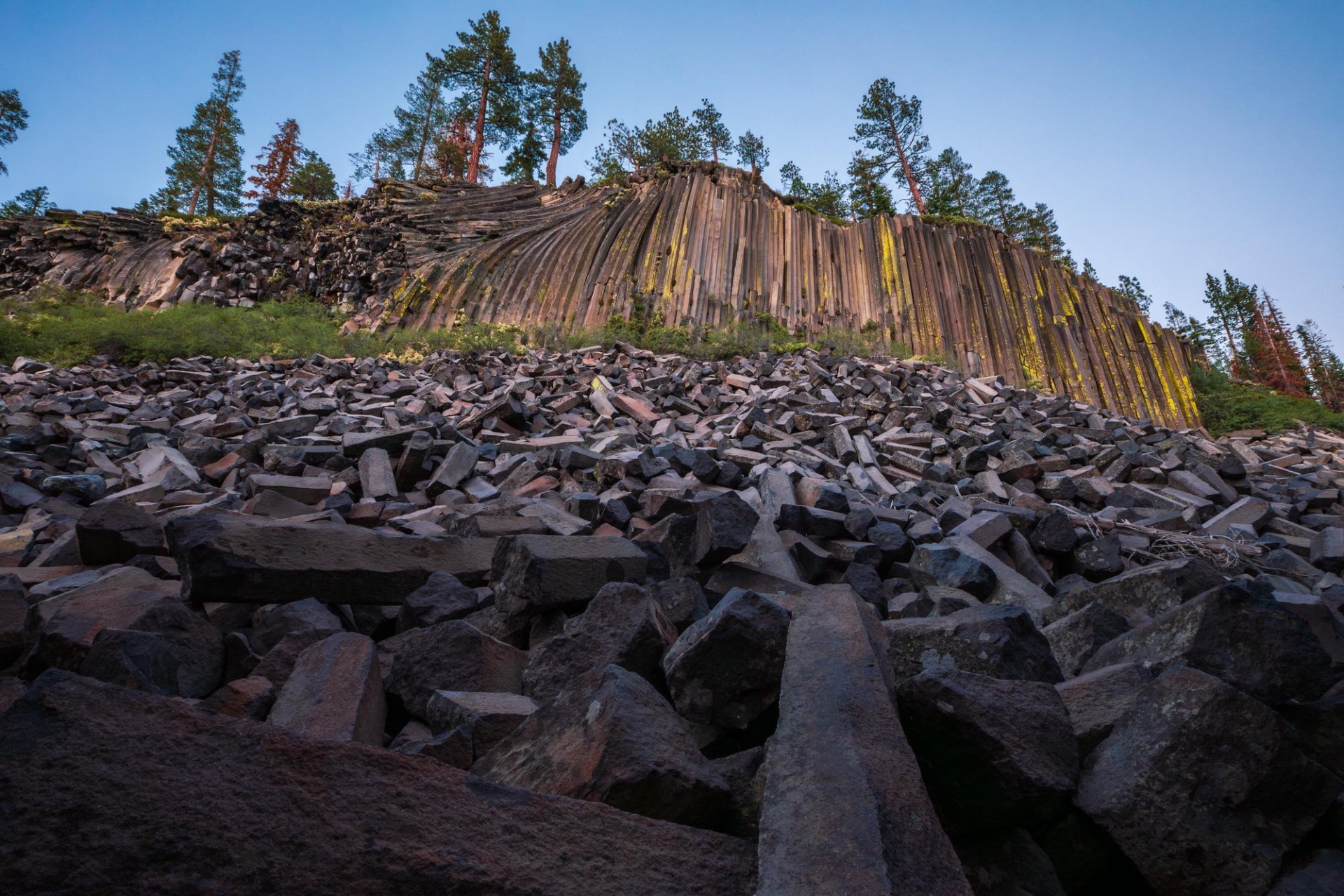 Devils Postpile Mammoth Lakes CA Photo Credit Samantha Lindberg Image by Mammoth Lakes Tourism