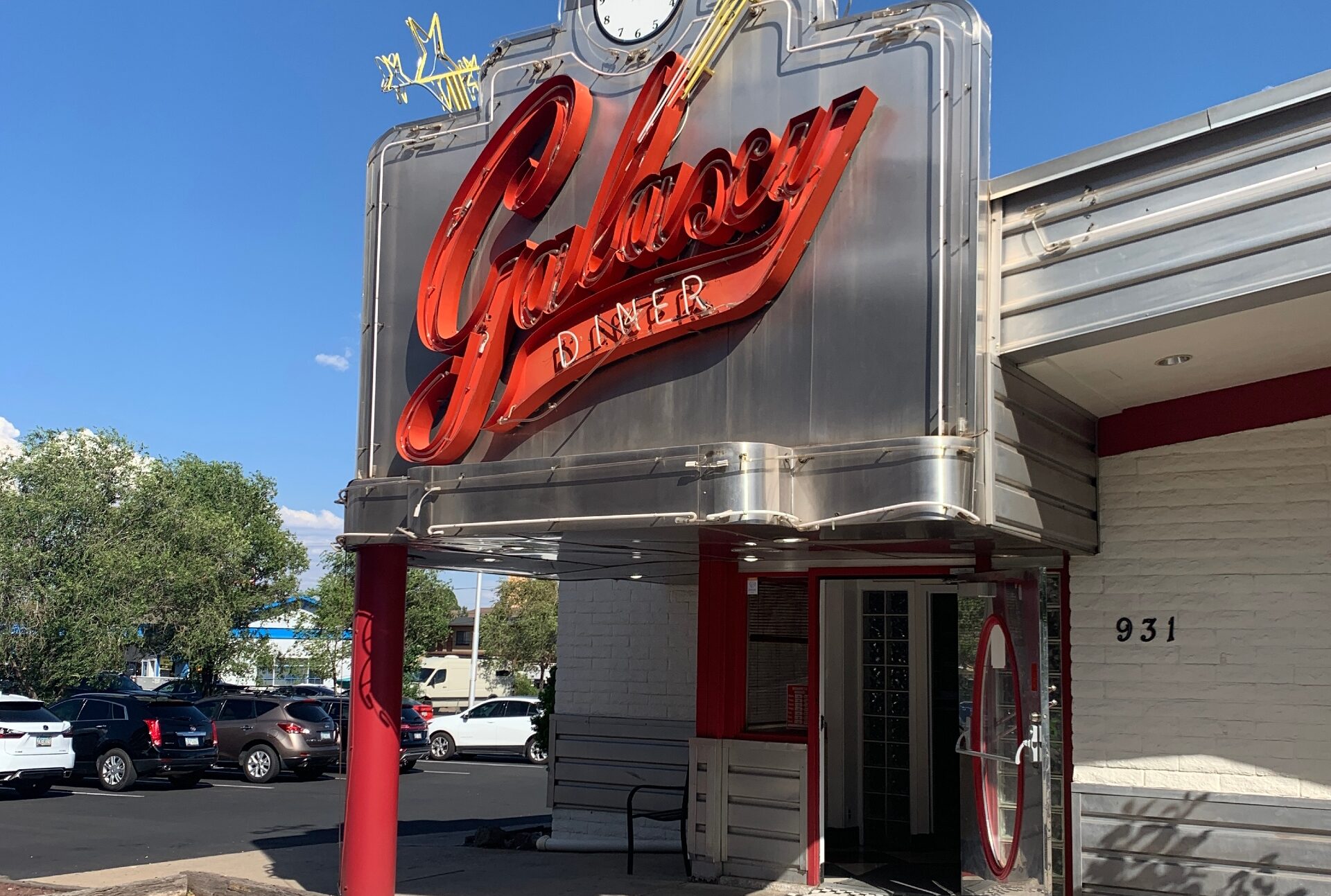 Galaxy Diner Flagstaff AZ Image By Discover Flagstaff Ralph Schmid e1781577443212