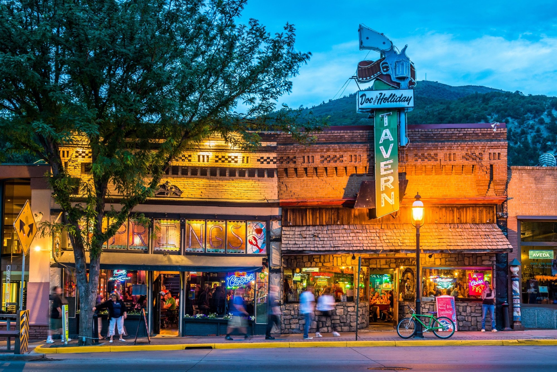 Glenwood Springs Downtown Doc Holliday Tavern Image By Visit Glenwood Springs
