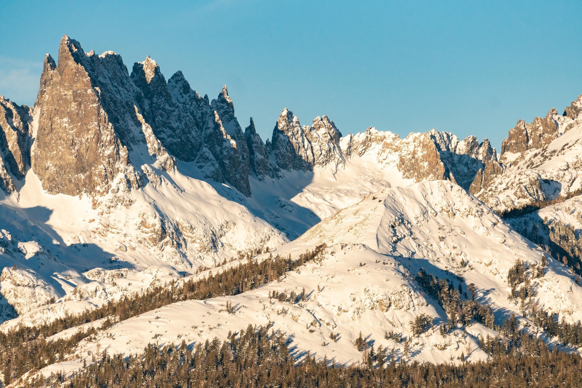 Minaret Vista sunrise 2 Photo Credit Josh Wray Mammoth Lakes Tourism
