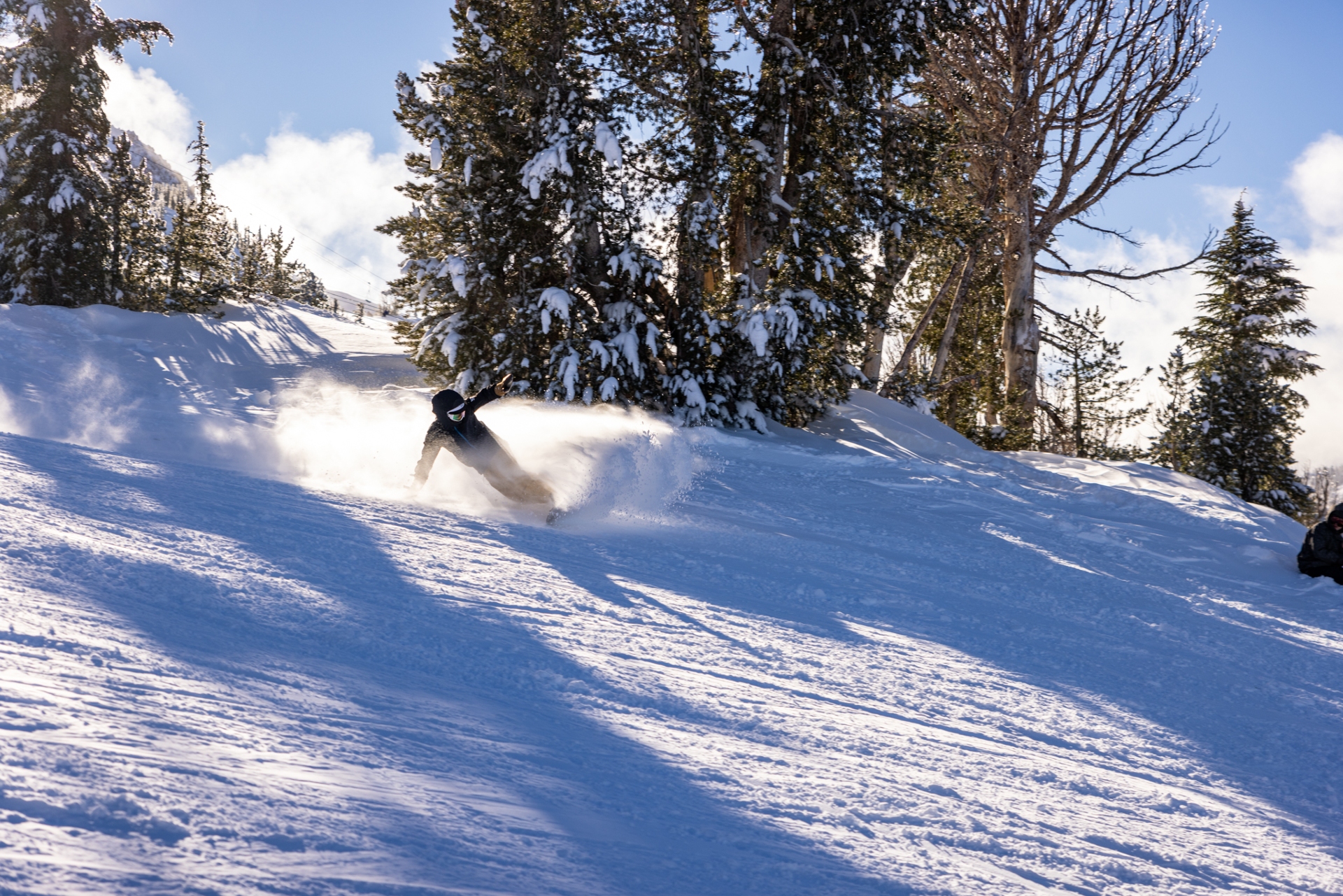 Snow Boarding in Mammoth Lakes CA Image By Mammoth Lakes Tourism Patrick Griley