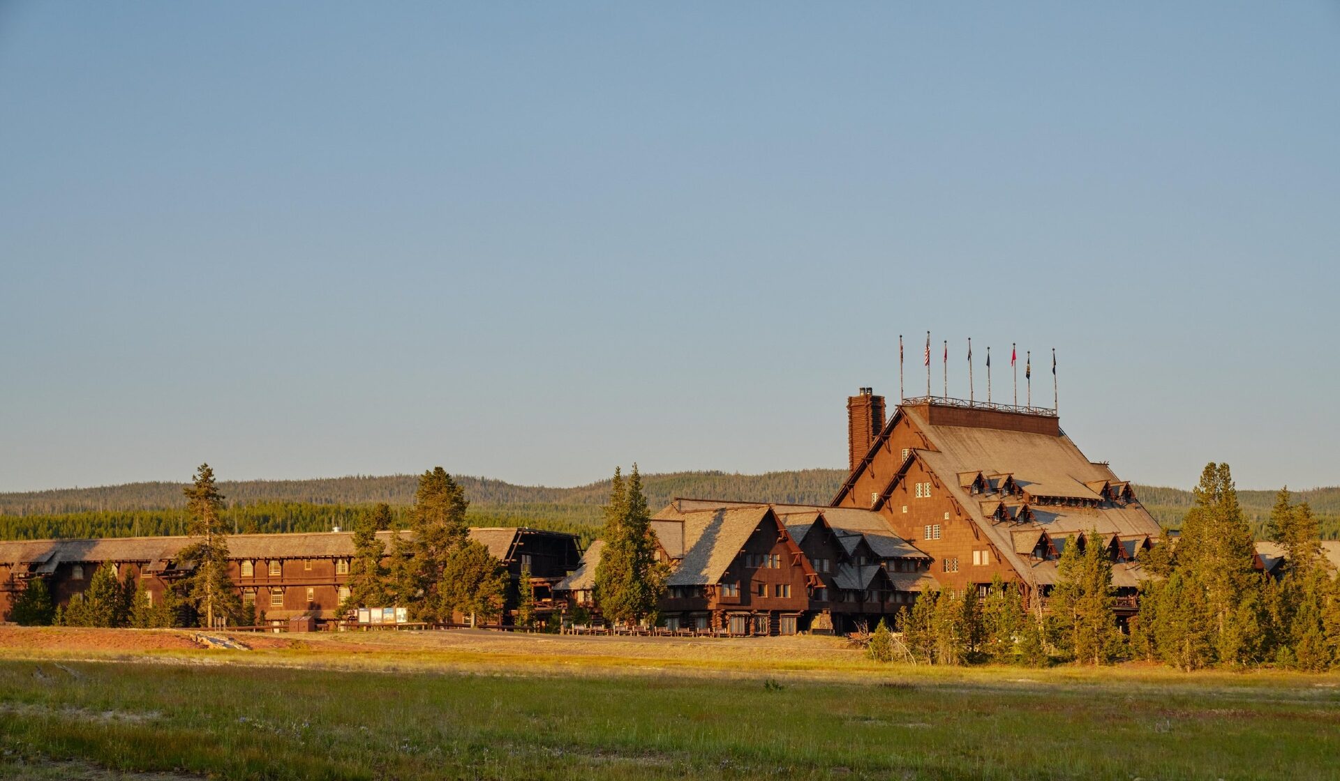 New Thought Travel Wyoming Yellowstone National Park Old Faithful Inn WY Image By Wyoming Office of Tourism e1769562232985