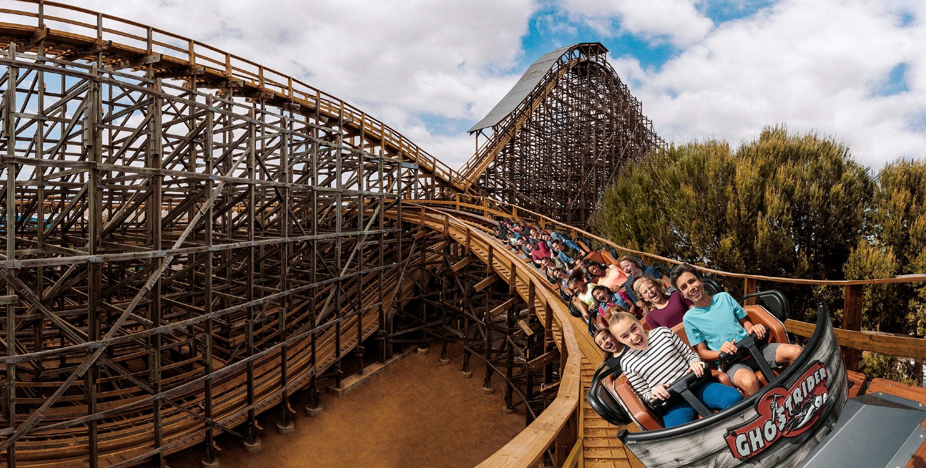 Knotts Berry Farm GhostRider Image by Visit Buena Park e1784241152948