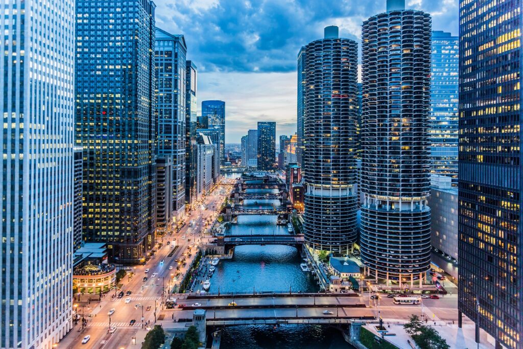 Chicago river central From Tobias Brunner Pixabay 6175173 1920